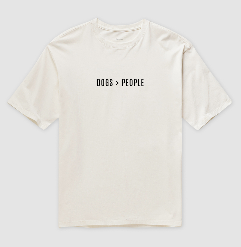 Camiseta Oversized Dogs Bigger Than People