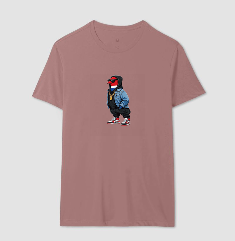 Essa estampa é puro estilo das ruas — com atitude que domina o visual streetwear! Vista essa camiseta e mostre que você tem flow, estilo e atitude em cada passo. - Imagem 9