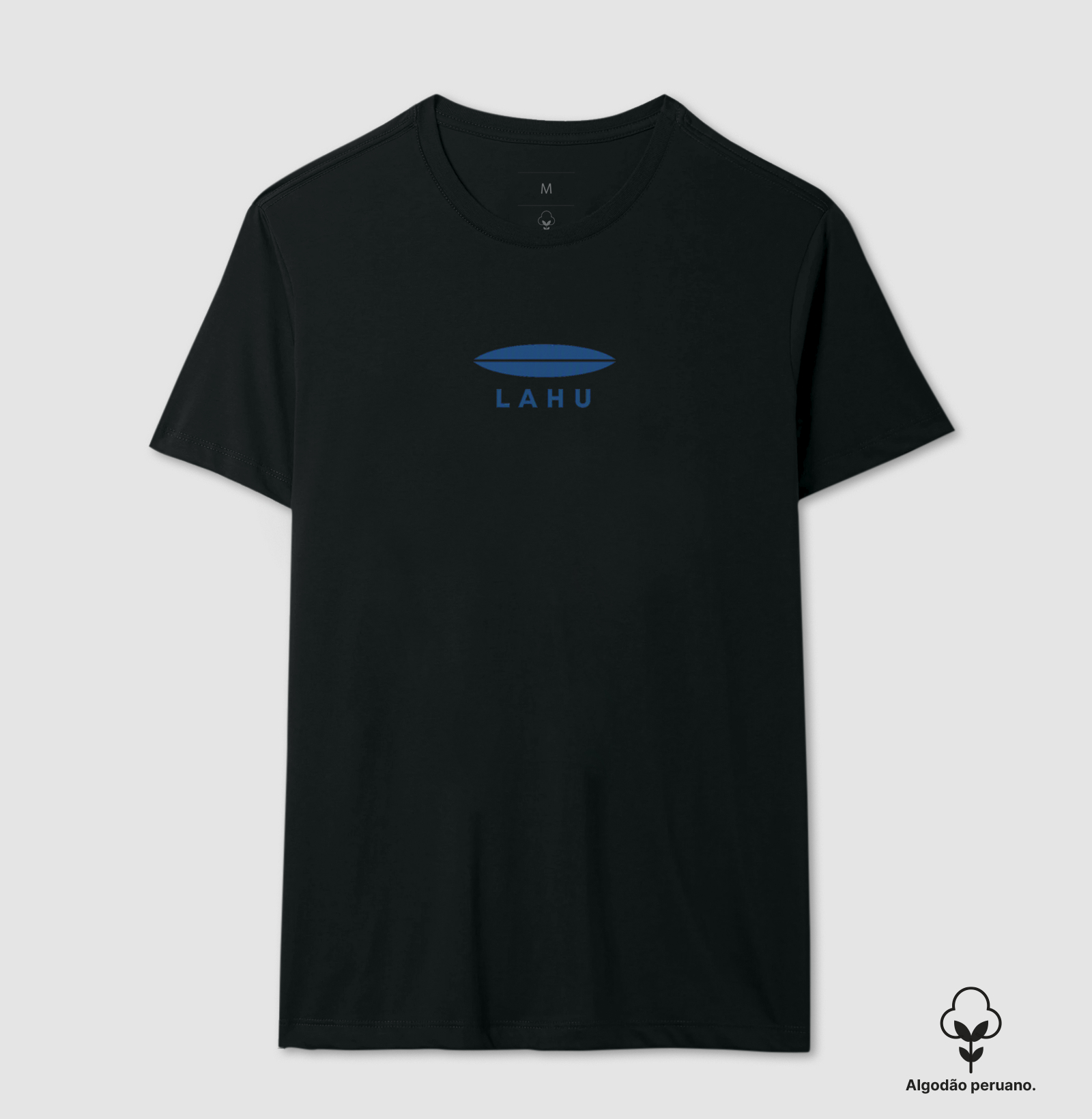 Minimalista, elegante e poderosa — essa estampa da LAHU traduz força e sofisticação em cada linha. O design limpo, com formas precisas e o azul profundo, transmite confiança e equilíbrio, evocando a energia do mar e o espírito livre de quem sabe o que quer. - Imagem 2