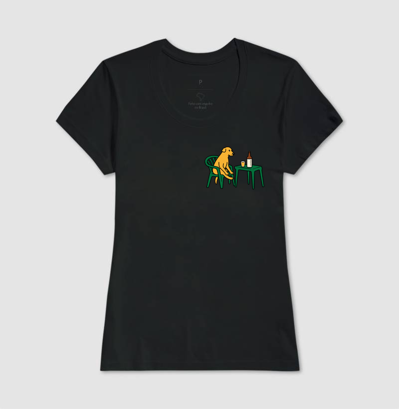 Camiseta Caramelo refletindo na mesa de um Bar - Imagem 3