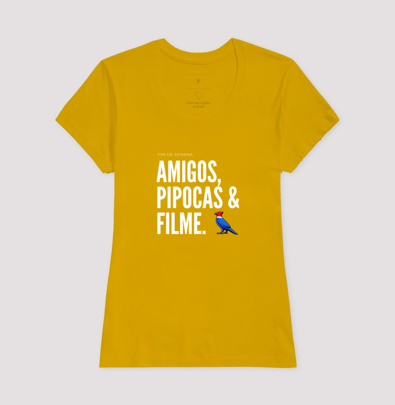  Essa estampa combina com quem tem um estilo urbano e alegre. É uma peça que comunica personalidade e bom humor, ótima para usar em encontros de fim de semana ou para presentear alguém que adora cinema e diversão.  - Imagem 13