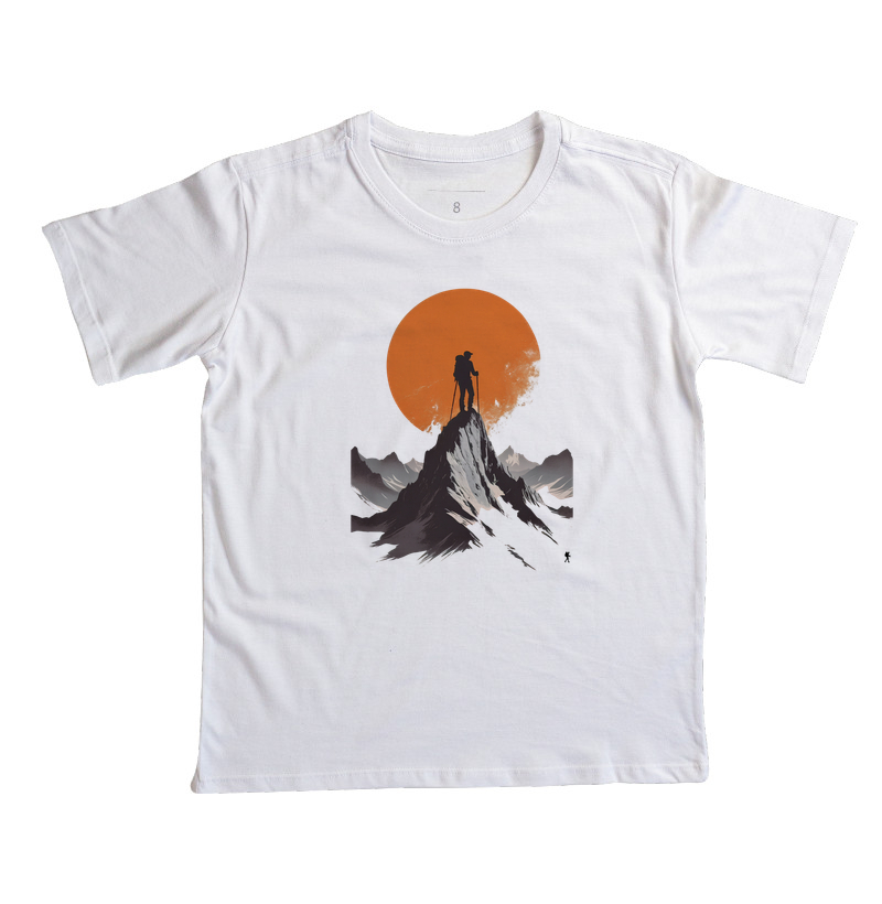 Camiseta Trilheiro no Topo da Montanha | Sol Laranja Silhueta Aventura | Colecao Fashion Travel - Imagem 3