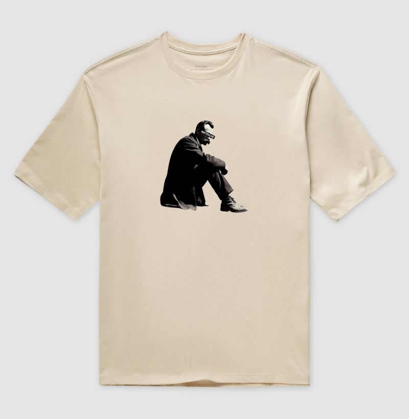Camiseta Filosofia "Nietzsche Stillness" - Imagem 3