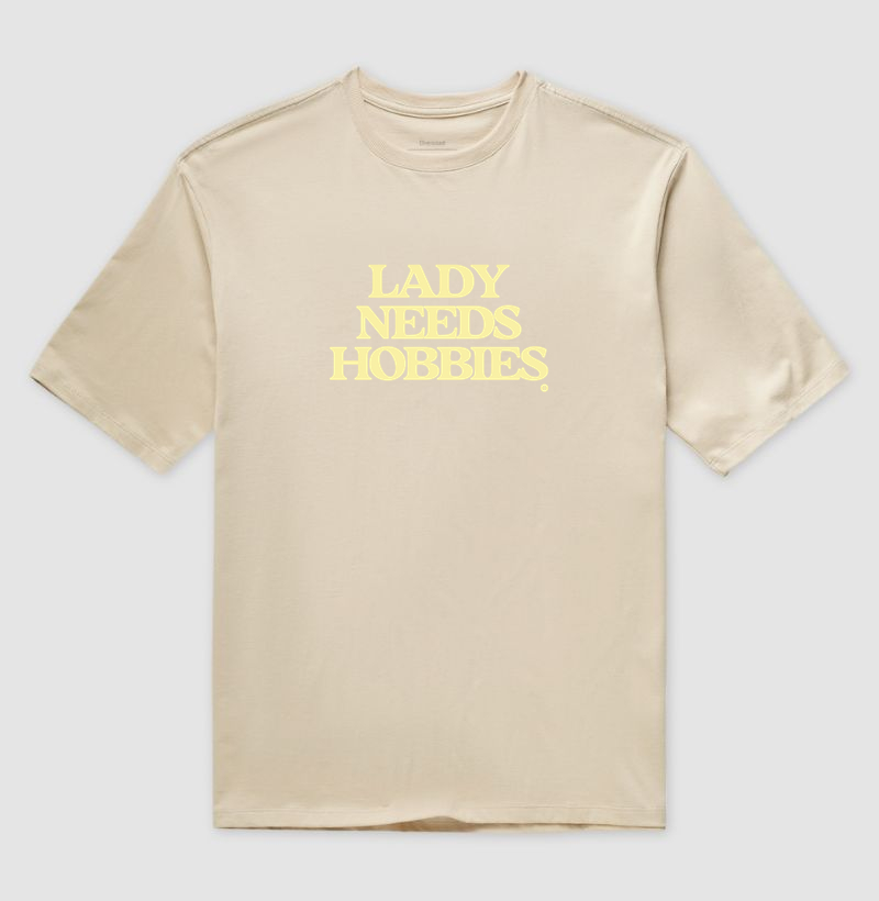 LADY NEEDS HOBBIES - Imagem 3