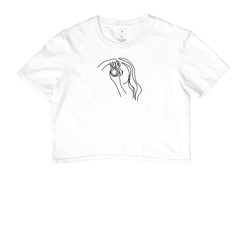 Camiseta feminina cropped mulher fotografando - Imagem 3