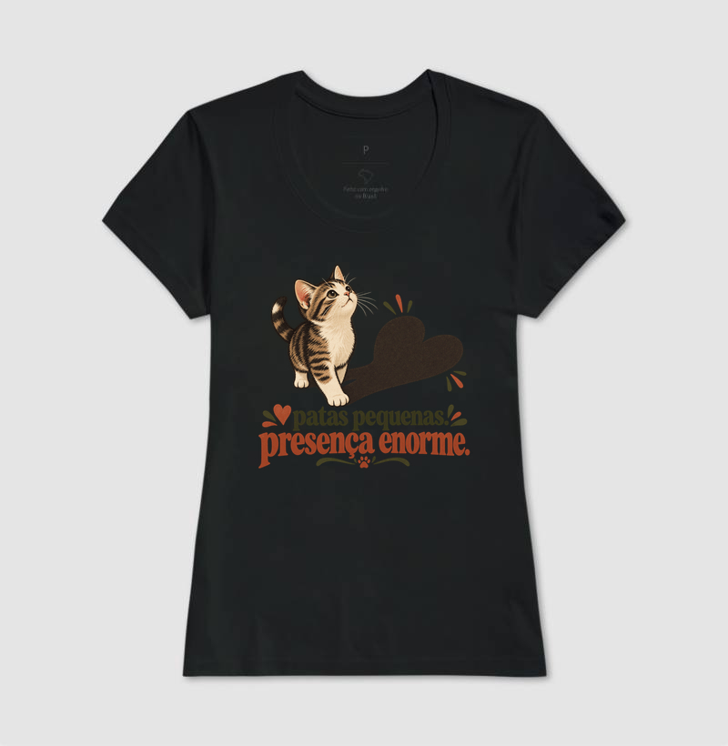 Camiseta Gato "patas pequenas, presença enorme" | Pelo & Pano - Imagem 3