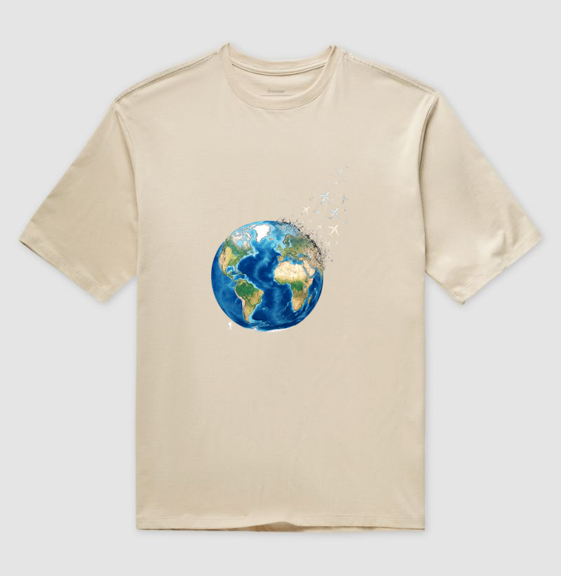 Camiseta Globo Terrestre Avioes Dispersos | Arte 3D Viagem Mundo | Colecao Viciados em Viagem - Imagem 3