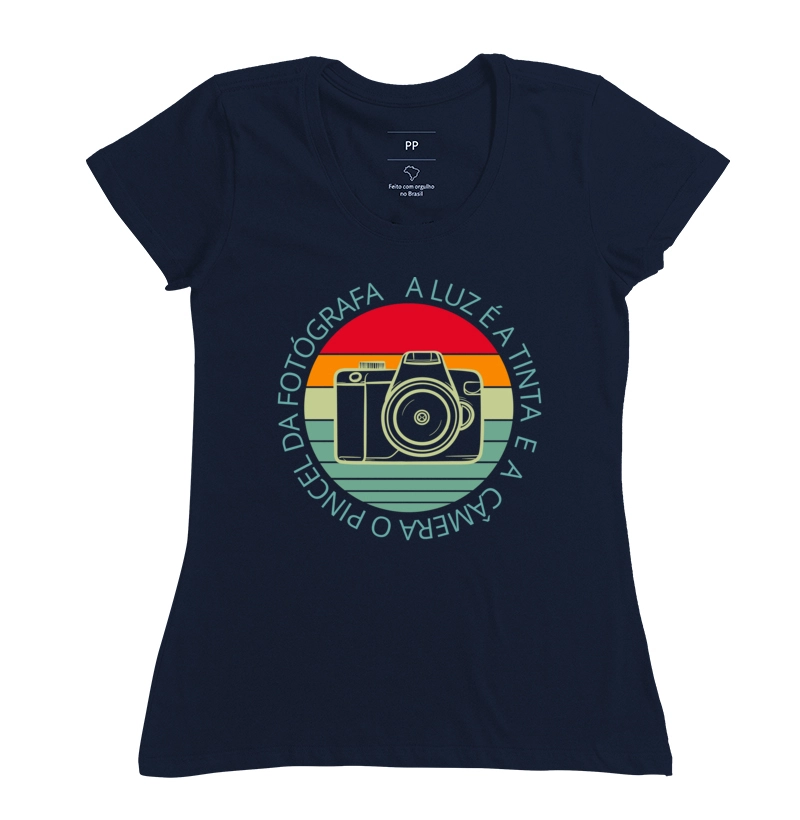 Camiseta feminina a luz é a tinta - Imagem 7