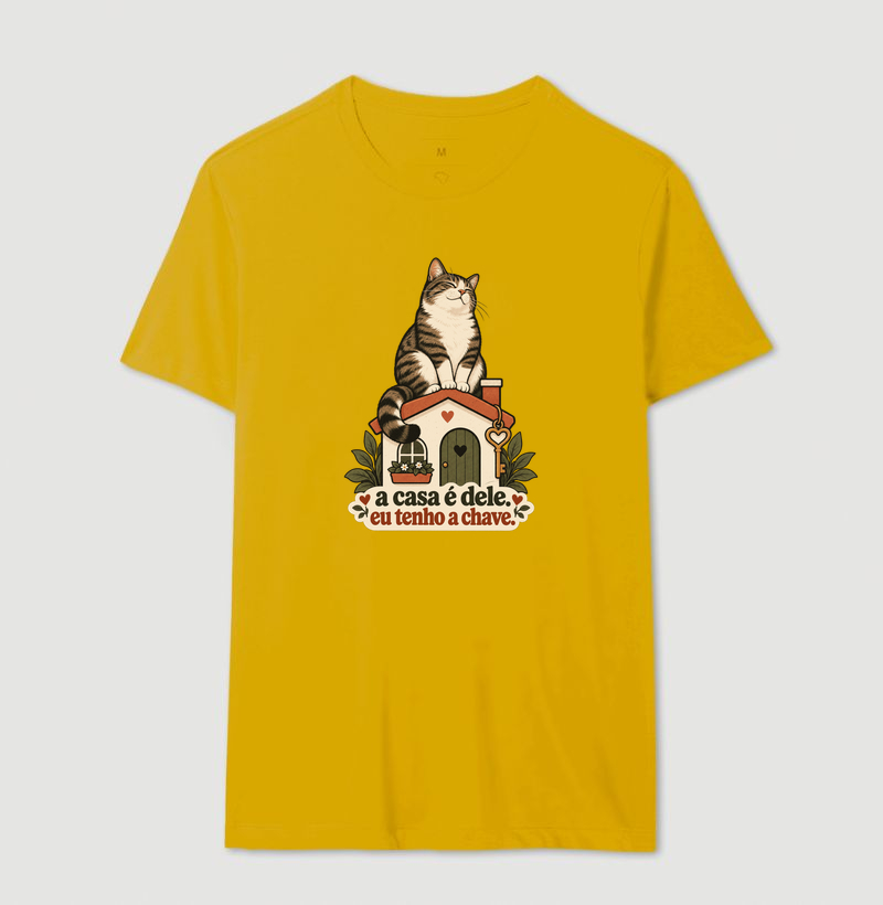Camiseta Gato Humor "a casa é dele. eu tenho a chave." | Pelo & Pano - Imagem 14