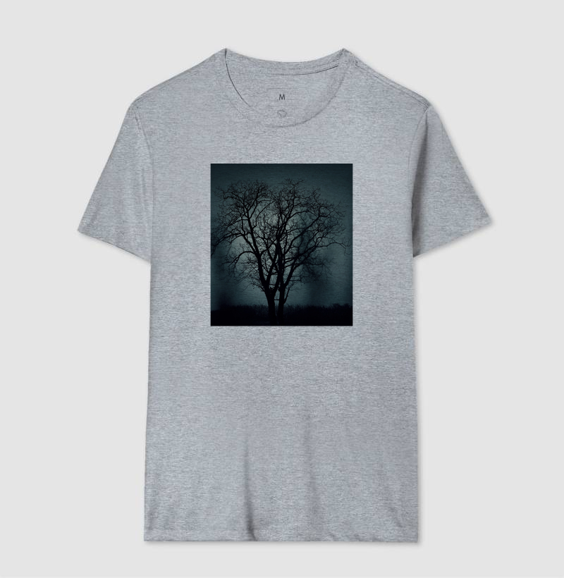 O Invisível que Sustenta | Camiseta Árvore na Névoa - Imagem 5