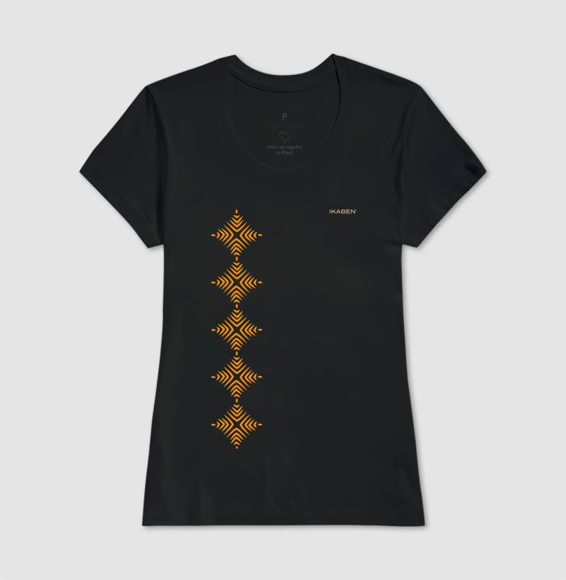 T-shirt Indígena- Grafismo Tsamata Piruara – A Escama que Guarda o Movimento do Rio - Imagem 3