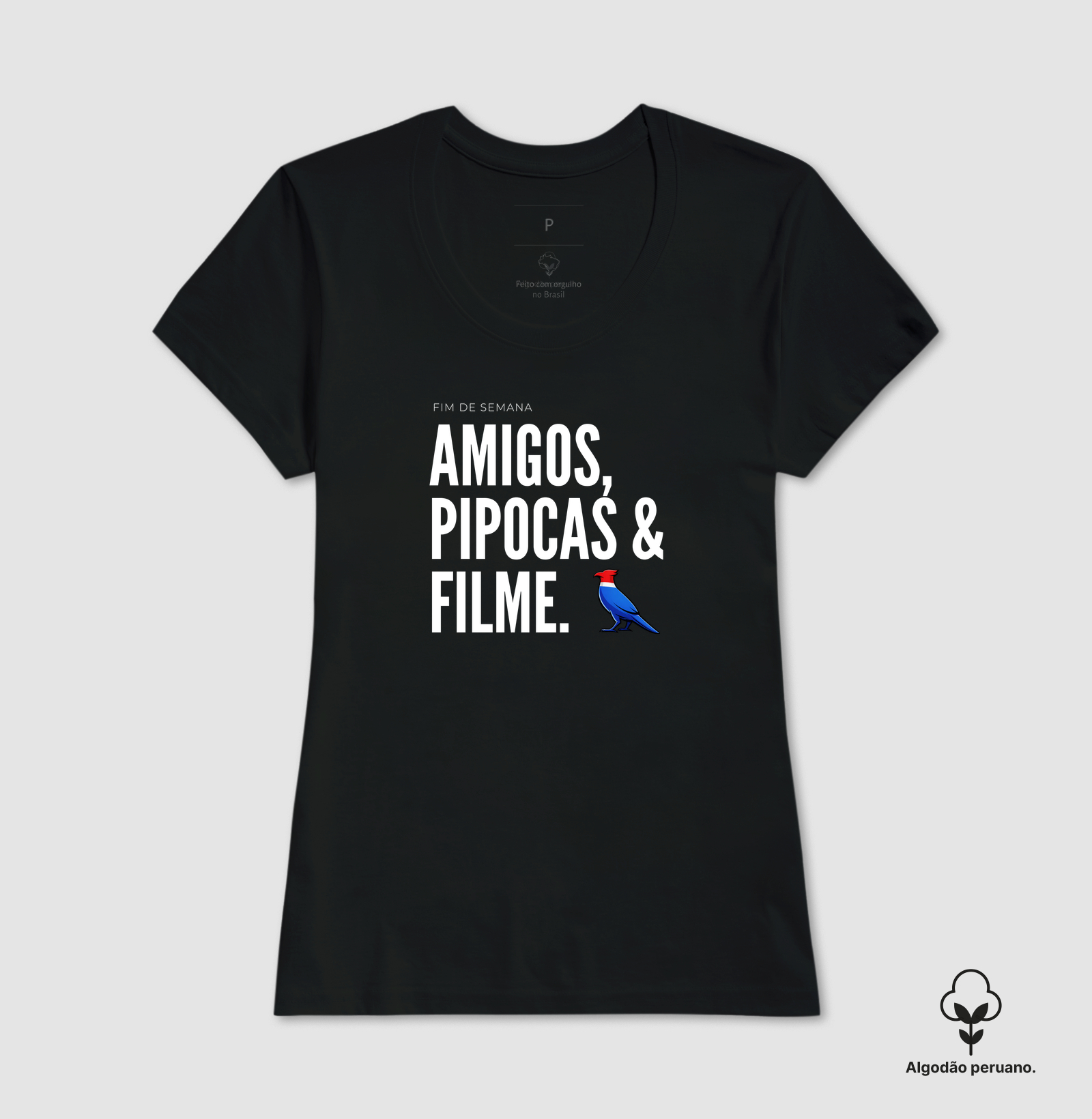  Essa estampa combina com quem tem um estilo urbano e alegre. É uma peça que comunica personalidade e bom humor, ótima para usar em encontros de fim de semana ou para presentear alguém que adora cinema e diversão.  - Imagem 6
