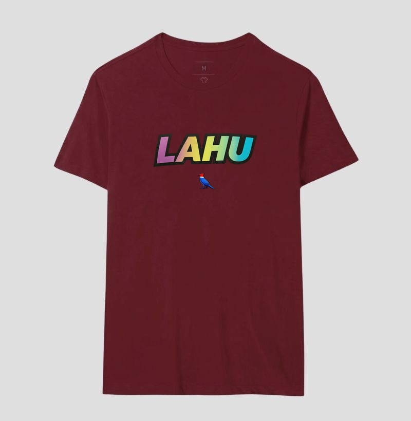 ✨Uma estampa que une o espírito criativo das ruas com a essência do sertão. LAHU aqui representa ousadia, autenticidade e pertencimento — uma marca que não segue tendências, mas as cria.  - Imagem 18