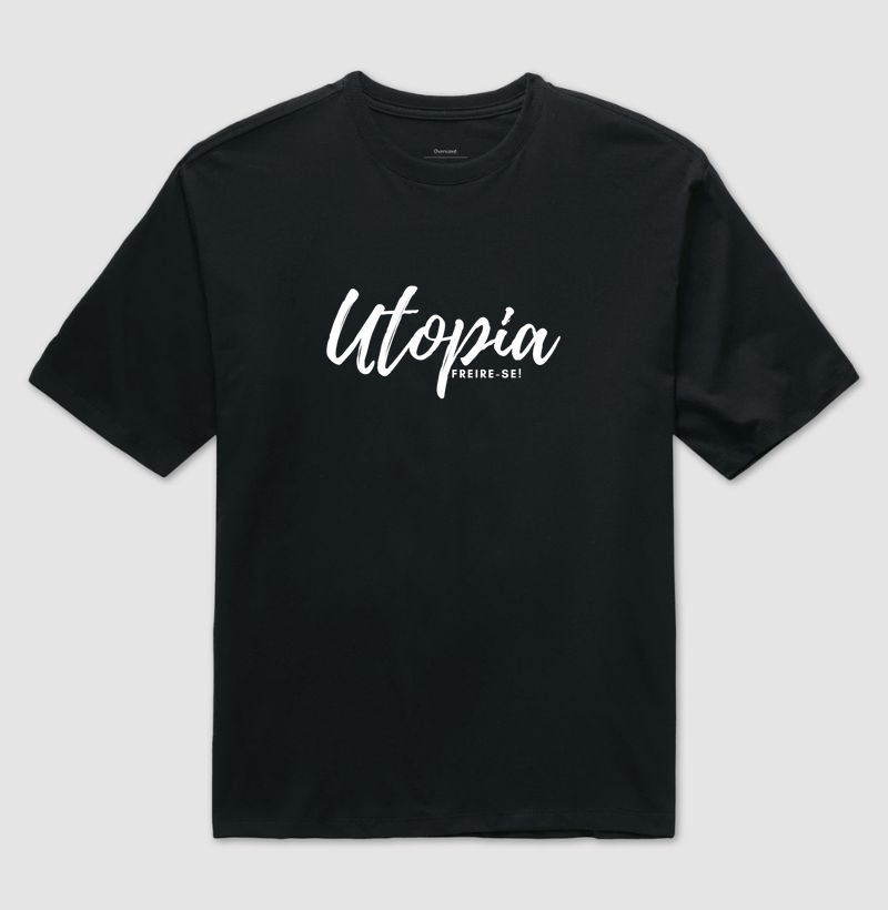 Camiseta Oversized Utopia - Letras Brancas