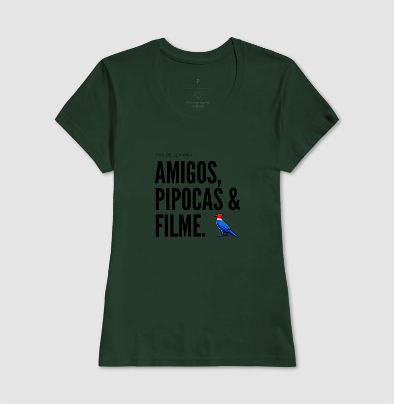 Essa estampa combina com quem tem um estilo urbano e alegre. É uma peça que comunica personalidade e bom humor, ótima para usar em encontros de fim de semana ou para presentear alguém que adora cinema e diversão. - Imagem 11