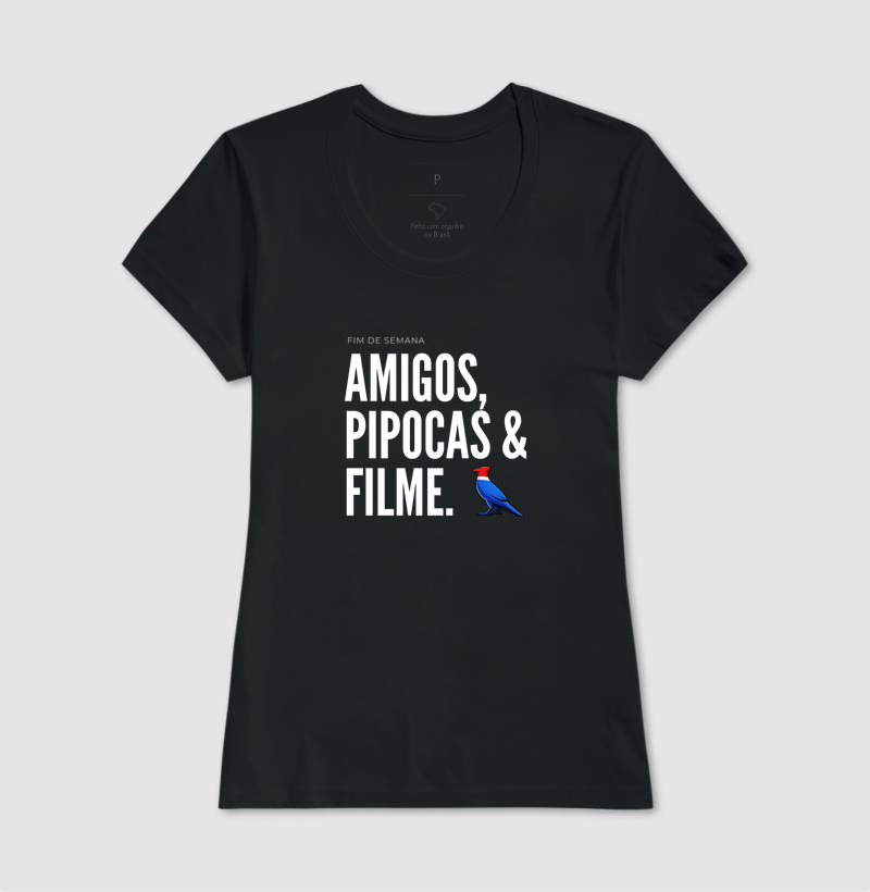  Essa estampa combina com quem tem um estilo urbano e alegre. É uma peça que comunica personalidade e bom humor, ótima para usar em encontros de fim de semana ou para presentear alguém que adora cinema e diversão.  - Imagem 3