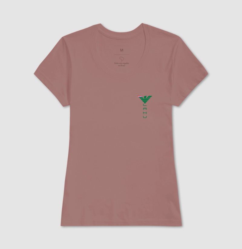 A estampa LAHU GREEN representa a força tranquila daqueles que sabem quem são e para onde estão indo. Com uma imponente águia verde simbolizando crescimento, confiança e liberdade, esta arte transmite uma mensagem de evolução constante e determinação. - Imagem 17