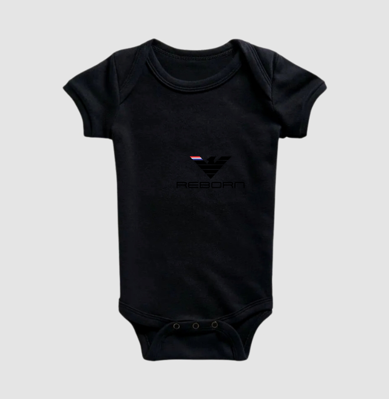 A estampa REBORN simboliza a força de quem transforma cicatrizes em aprendizado e desafios em conquistas. Inspirada na majestade da águia, representa visão, liberdade e a coragem de seguir em frente mesmo diante das adversidades - Imagem 2