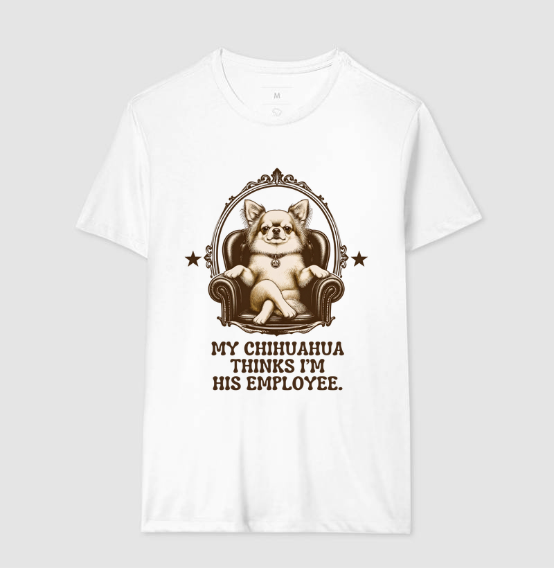 My chihuahua thinks im his employee - Imagem 2