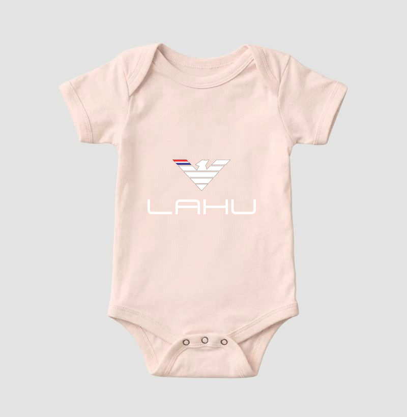 Vestir essa estampa é carregar uma promessa: não é só roupa, é postura. É ser LAHU. 💎 Original em essência, poder em cada traço. Lahu — o estilo de quem sabe o seu valor. - Imagem 4