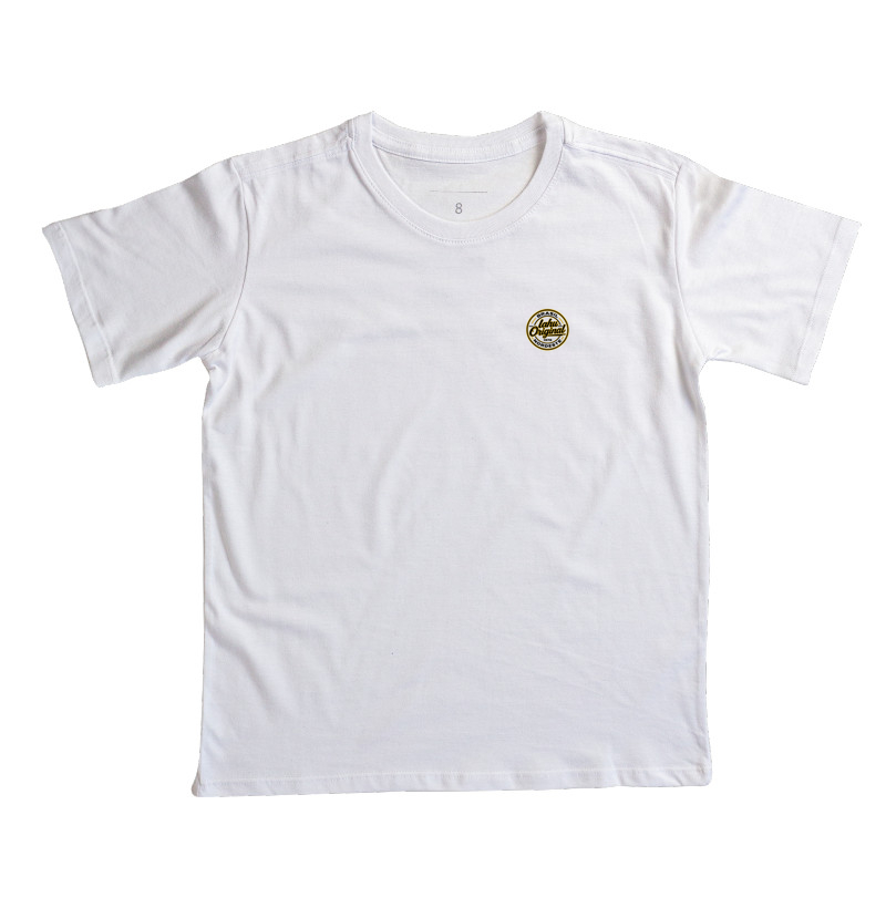 Feito para durar e se destacar:  Designer clássico - formato de brasão circular, linhas marcantes, letras com personalidade, cores ouro e preto que transmitem nobreza e solidez. - Imagem 5