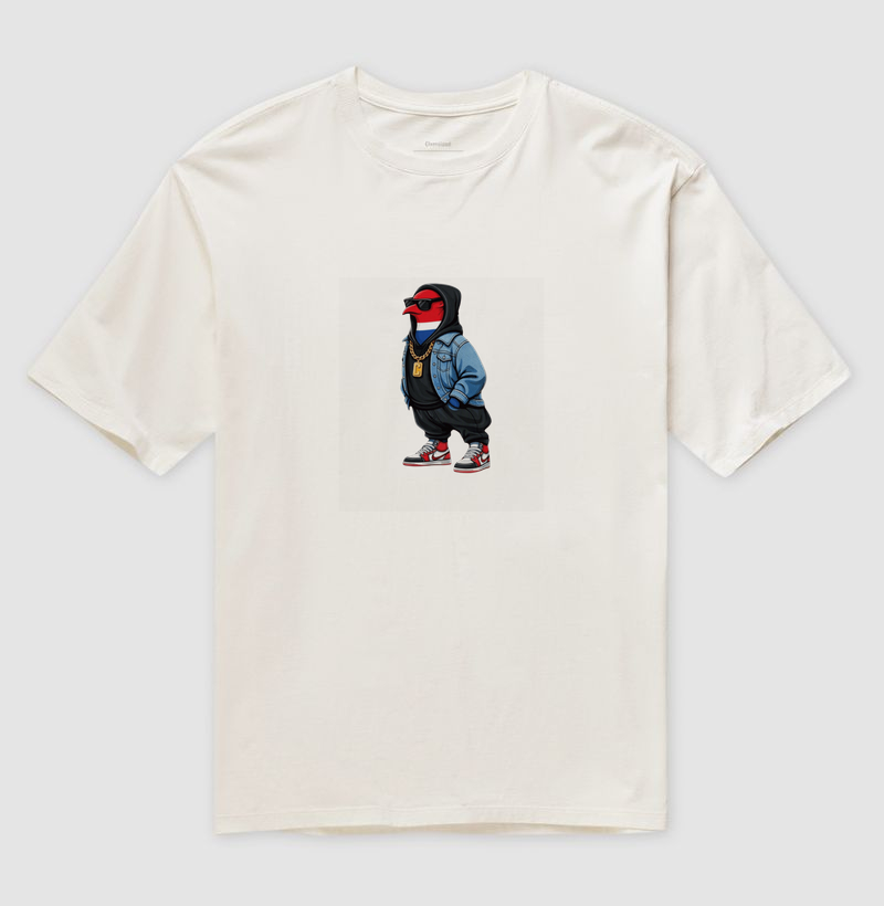 Essa estampa é puro estilo das ruas — com atitude que domina o visual streetwear! Vista essa camiseta e mostre que você tem flow, estilo e atitude em cada passo. - Imagem 4
