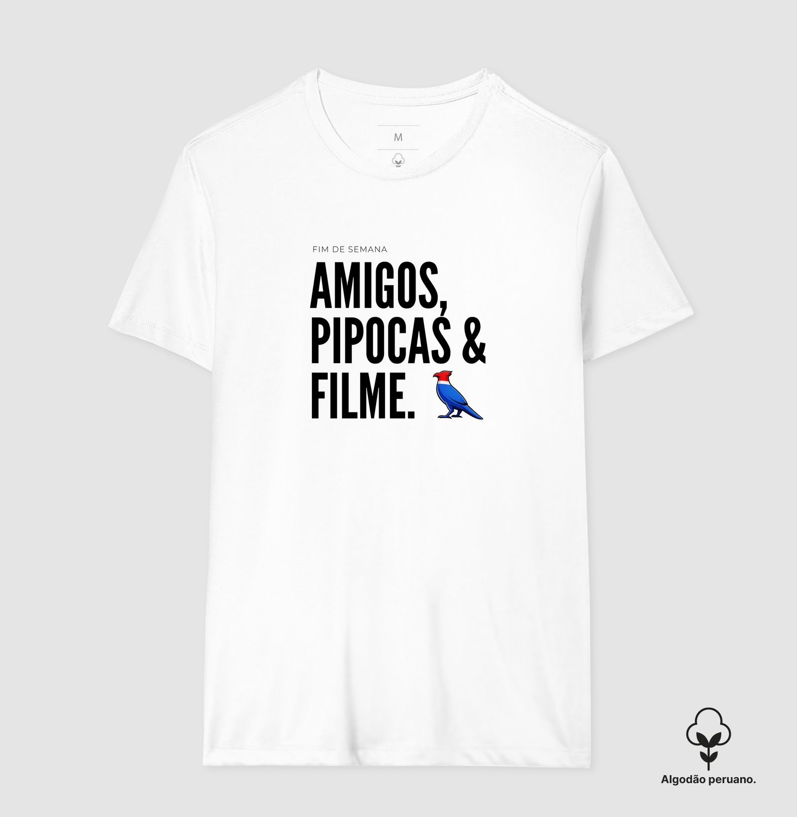 Essa estampa combina com quem tem um estilo urbano e alegre. É uma peça que comunica personalidade e bom humor, ótima para usar em encontros de fim de semana ou para presentear alguém que adora cinema e diversão. - Imagem 9
