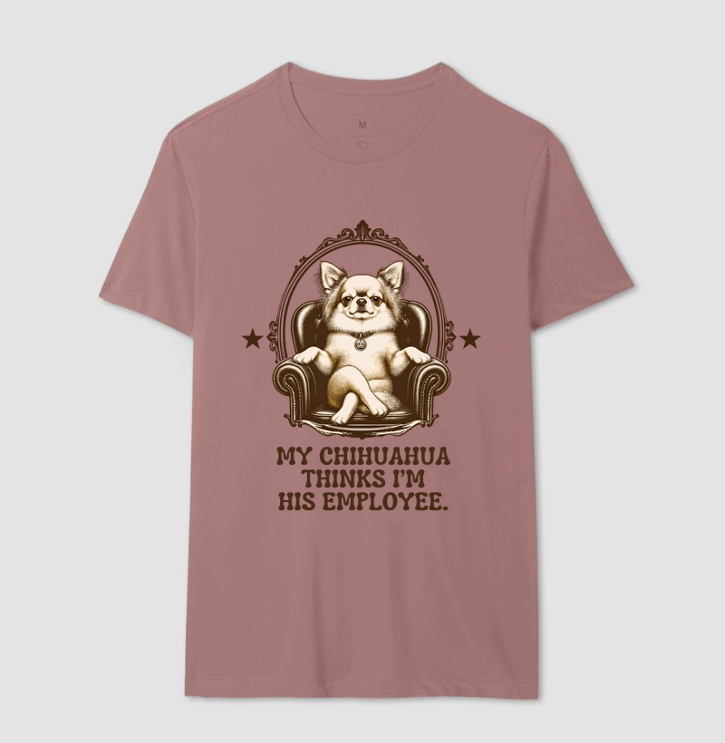 My chihuahua thinks im his employee - Imagem 10