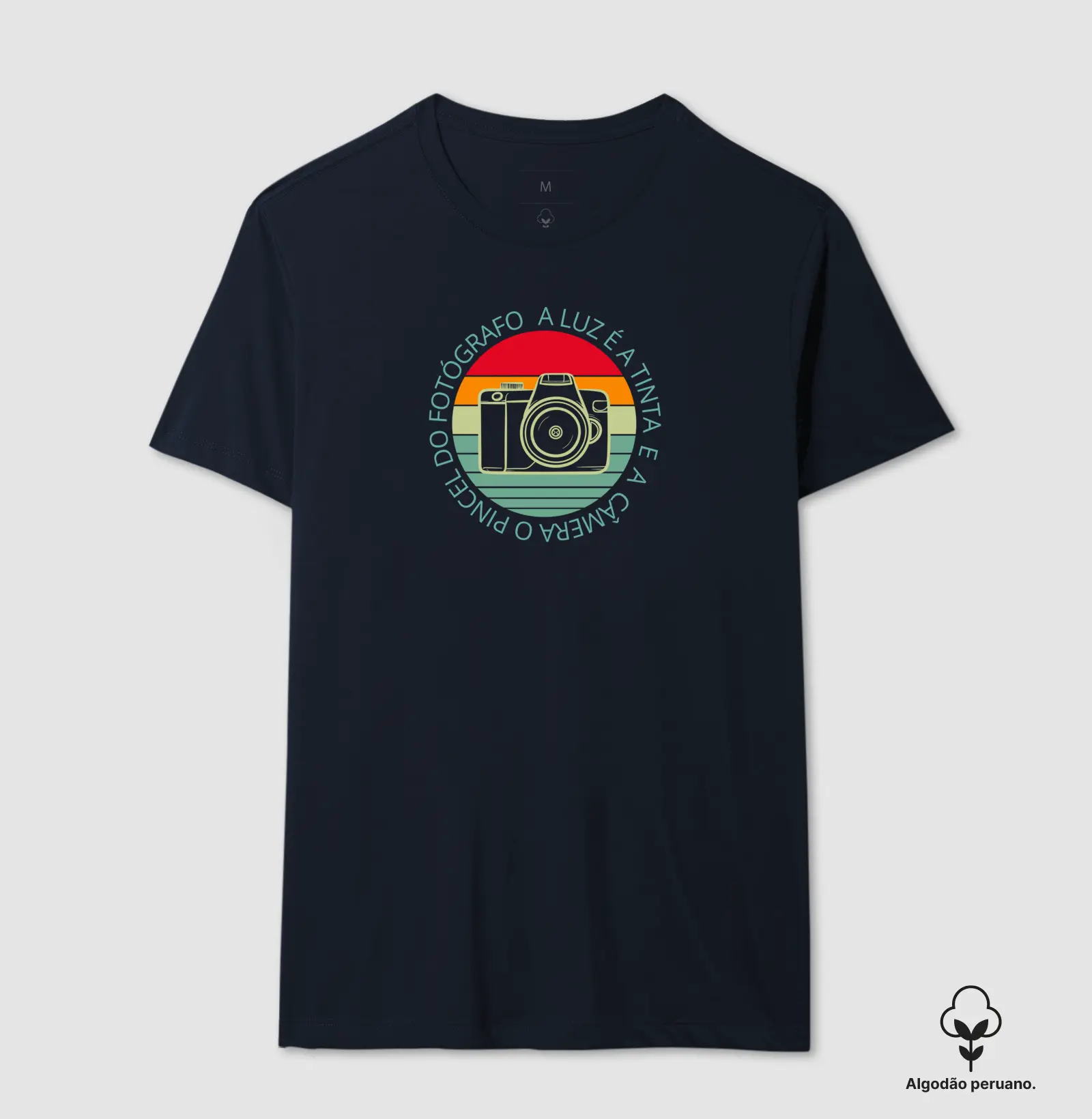 Camiseta Premium masculina algodão Peruano a luz é a tinta - Imagem 4