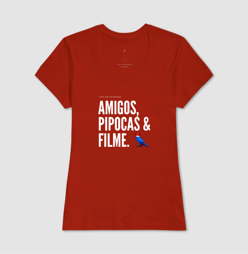  Essa estampa combina com quem tem um estilo urbano e alegre. É uma peça que comunica personalidade e bom humor, ótima para usar em encontros de fim de semana ou para presentear alguém que adora cinema e diversão.  - Imagem 9