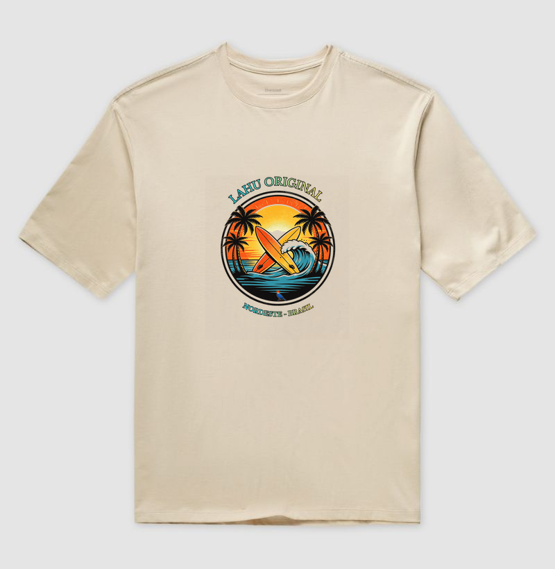 “Sinta a energia das ondas nordestinas com a estampa Lahu Original. Cores vibrantes, estilo surf e alma brasileira — feita para quem carrega o sol e o mar no coração. Vista o Nordeste, vista Lahu!” - Imagem 3