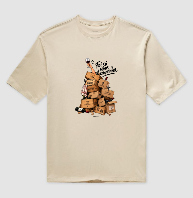 Camiseta Oversized “Mais Vinho Por Favor” – Wine Lifestyle Premium - Imagem 3