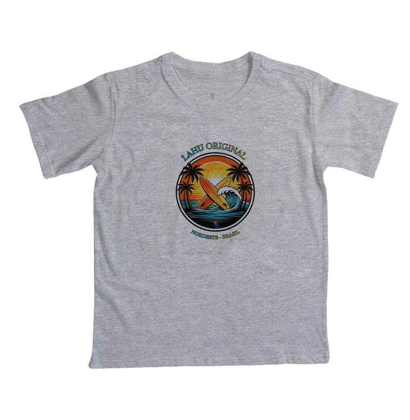 “Sinta a energia das ondas nordestinas com a estampa Lahu Original. Cores vibrantes, estilo surf e alma brasileira — feita para quem carrega o sol e o mar no coração. Vista o Nordeste, vista Lahu!” - Imagem 7