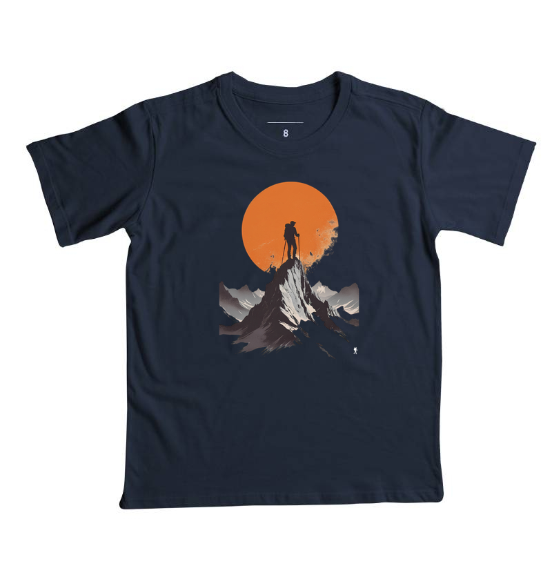 Camiseta Trilheiro no Topo da Montanha | Sol Laranja Silhueta Aventura | Colecao Fashion Travel - Imagem 2
