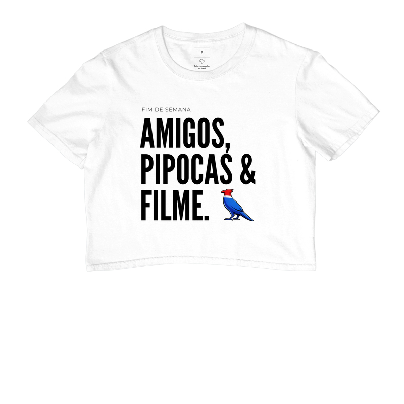 Essa estampa combina com quem tem um estilo urbano e alegre. É uma peça que comunica personalidade e bom humor, ótima para usar em encontros de fim de semana ou para presentear alguém que adora cinema e diversão. - Imagem 3