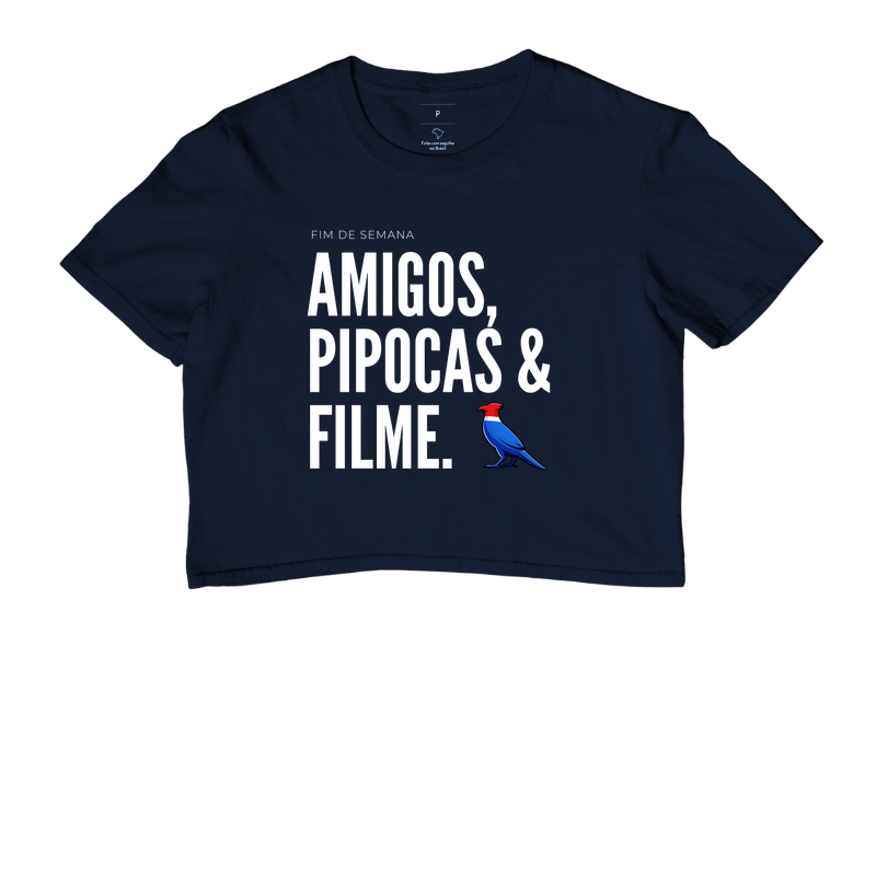  Essa estampa combina com quem tem um estilo urbano e alegre. É uma peça que comunica personalidade e bom humor, ótima para usar em encontros de fim de semana ou para presentear alguém que adora cinema e diversão.  - Imagem 4