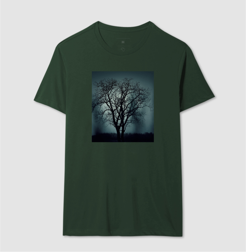 O Invisível que Sustenta | Camiseta Árvore na Névoa - Imagem 7