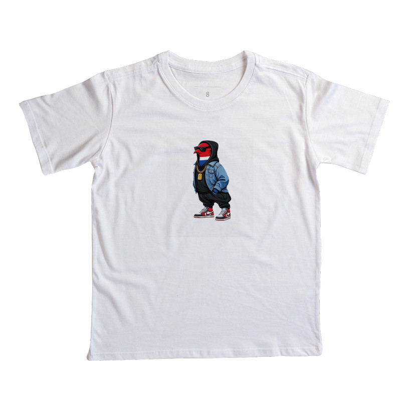 Essa estampa é puro estilo das ruas — com atitude que domina o visual streetwear! Vista essa camiseta e mostre que você tem flow, estilo e atitude em cada passo. - Imagem 3