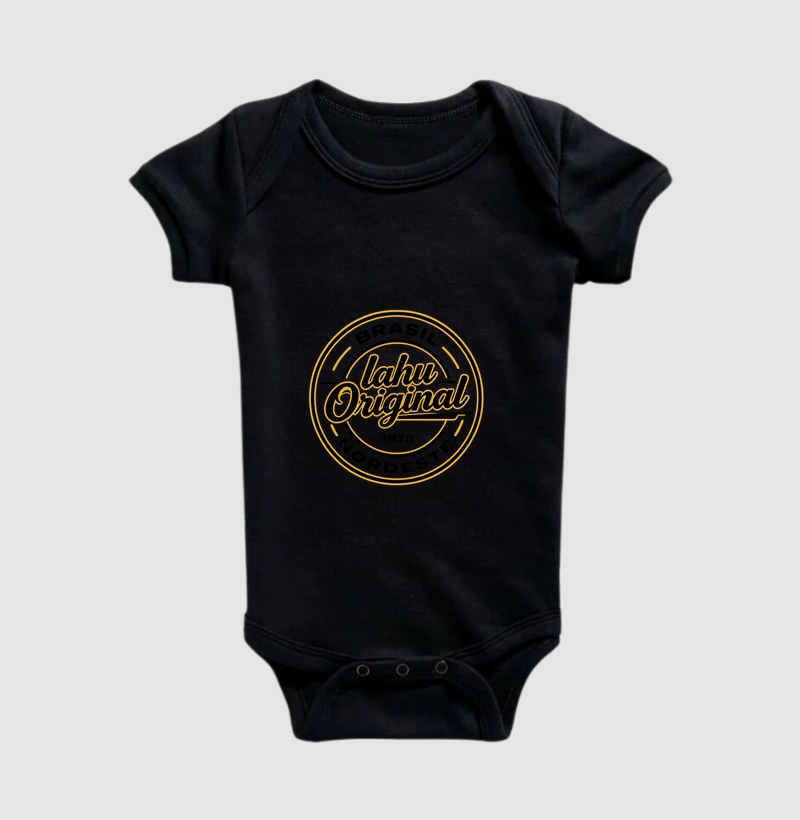 🔥 Essa estampa é um verdadeiro ícone de identidade e orgulho regional! O design circular, com traços firmes e cores intensas — vermelho, amarelo e preto — transmite força, tradição e autenticidade. - Imagem 2