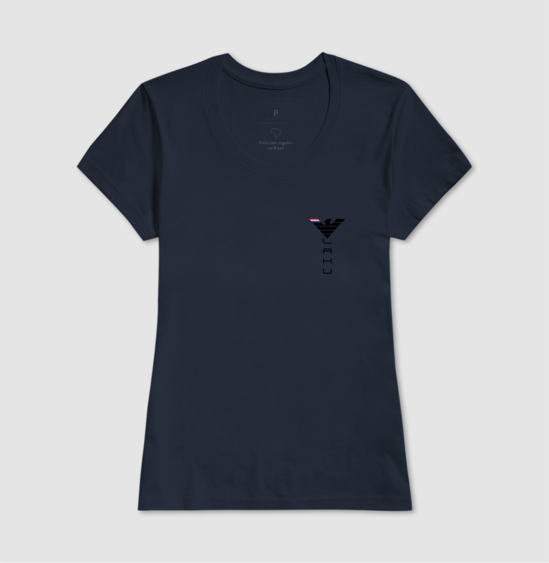 Minimalista, ousada, absolutamente única. Vestir essa estampa é vestir um estilo que não segue — lidera, sobe, brilha. 🖤 A fênix acima, o nome em ascensão. LAHU — crescendo sempre, em cada traço. - Imagem 5