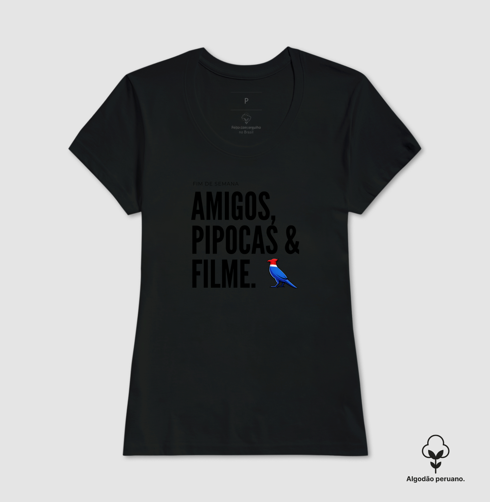 Essa estampa combina com quem tem um estilo urbano e alegre. É uma peça que comunica personalidade e bom humor, ótima para usar em encontros de fim de semana ou para presentear alguém que adora cinema e diversão. - Imagem 8