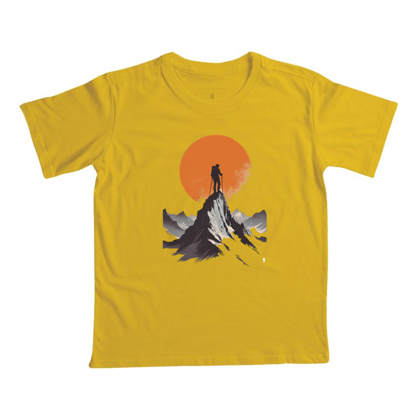 Camiseta Trilheiro no Topo da Montanha | Sol Laranja Silhueta Aventura | Colecao Fashion Travel - Imagem 4