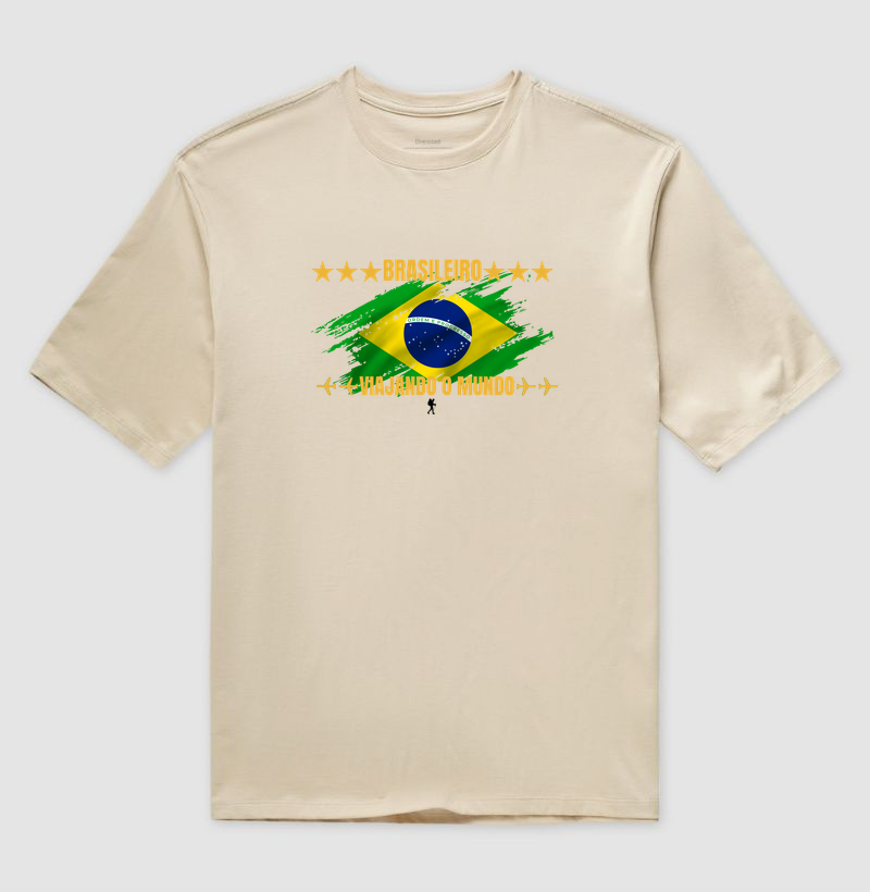 Camiseta Brasileiro Viajando o Mundo | Bandeira do Brasil Viagem | Colecao Viciados em Viagem | Excursionista - Imagem 3