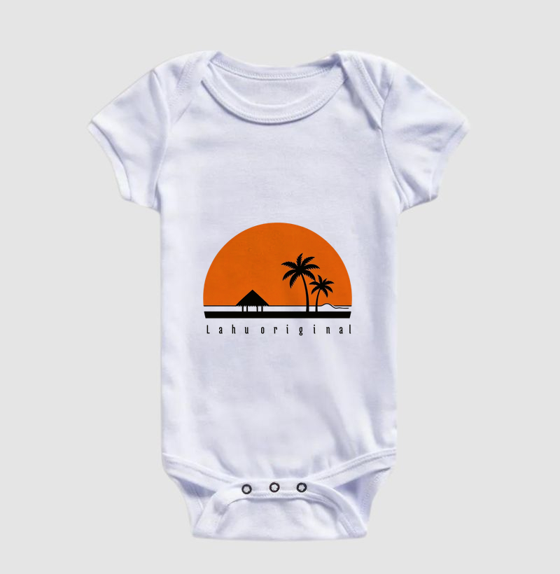 Essa estampa é um exemplo encantador do poder do minimalismo. Com poucos elementos — um grande sol alaranjado ao fundo, duas palmeiras negras e uma cabana simples — ela transmite uma sensação de tranquilidade tropical e liberdade - Imagem 3