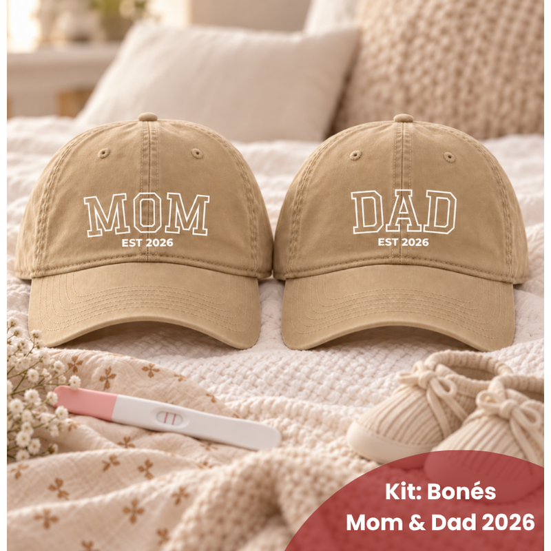 Kit: Mom Est. 2026 (boné) + Dad Est. 2026 (boné)
