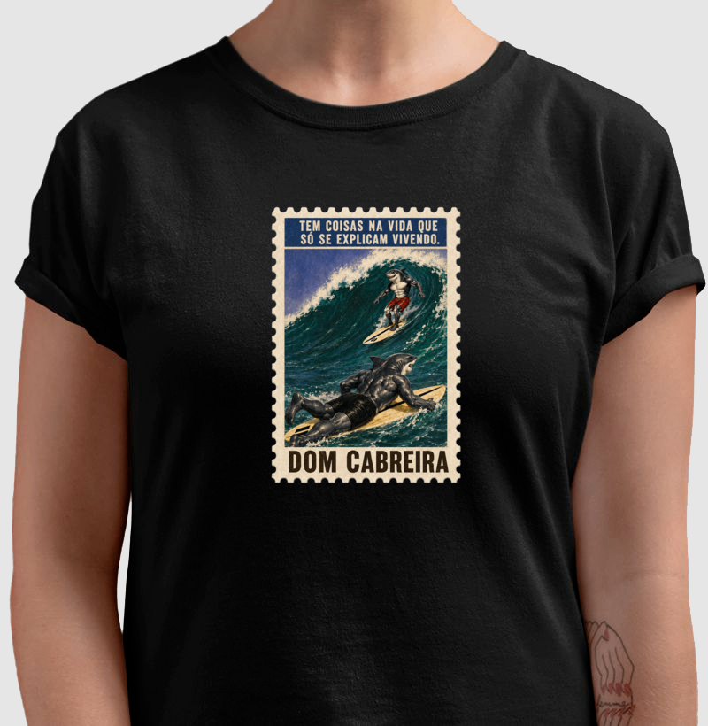 Camiseta Selo Vivendo a Vida do Surfe (feminina) - Imagem 2