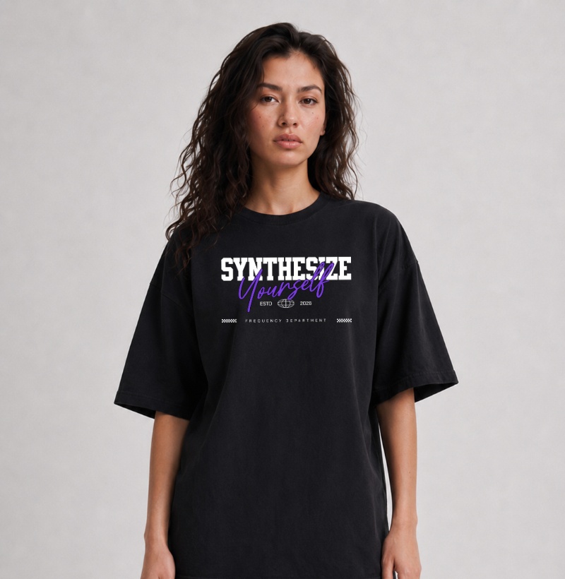 SYNTHESIZE YOURSELF — Camiseta Oversized - Imagem 3