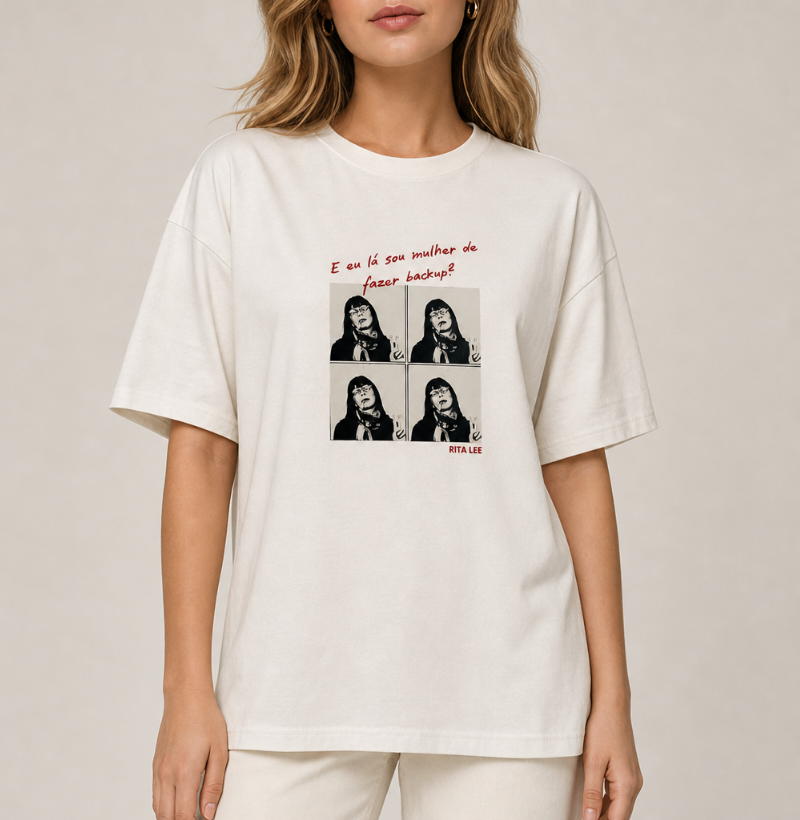 Camiseta Feminina Eu Lá Sou Mulher de Fazer Backup Frase Engraçada Pop Art Estampa Unissex - Imagem 2