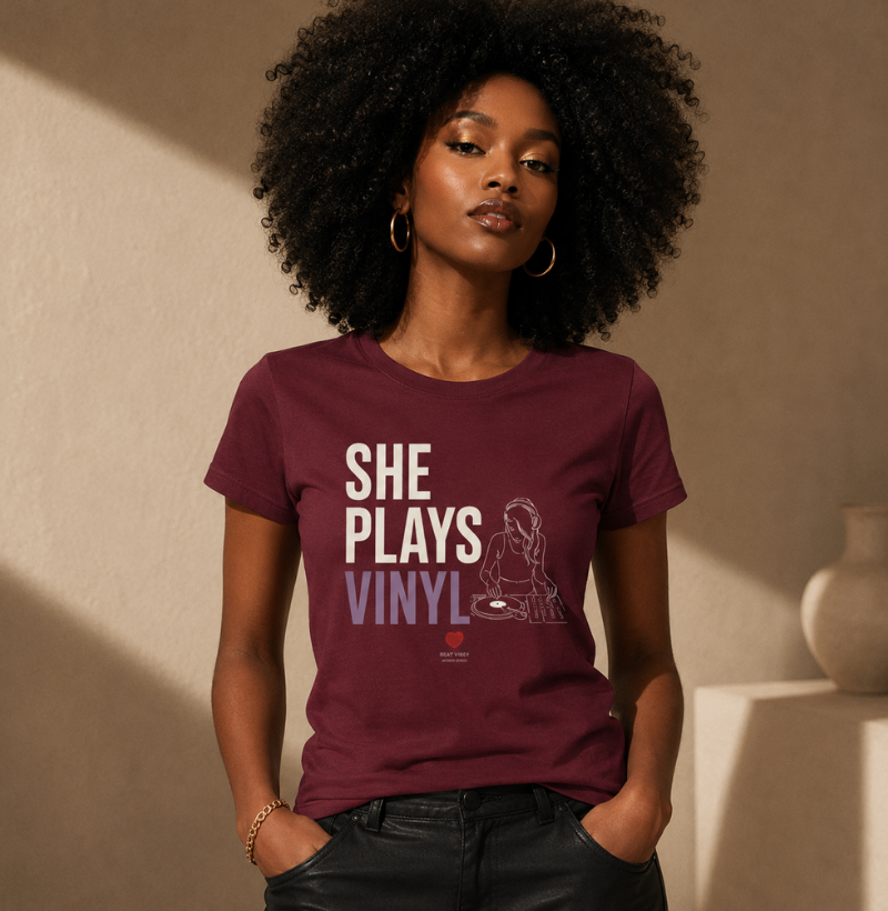 She plays vinyl - Imagem 4