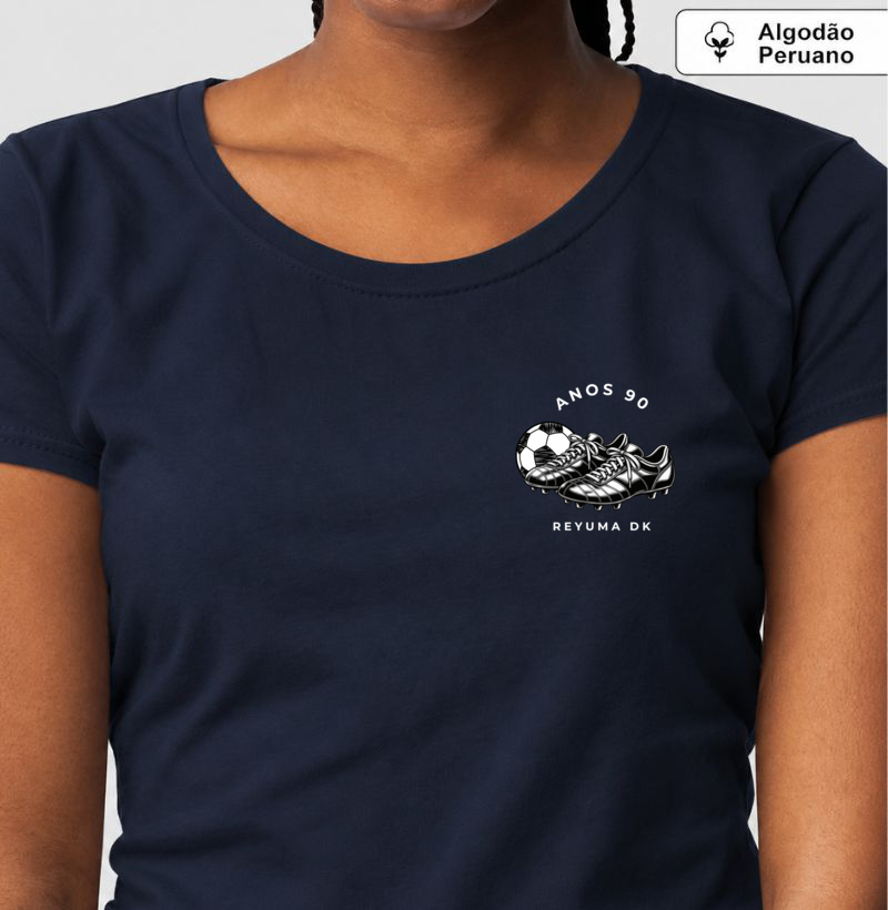"Chuteira anos 90" - Futebol - Camiseta Algodão Peruano Masculina, Feminina e Babylook - Imagem 3
